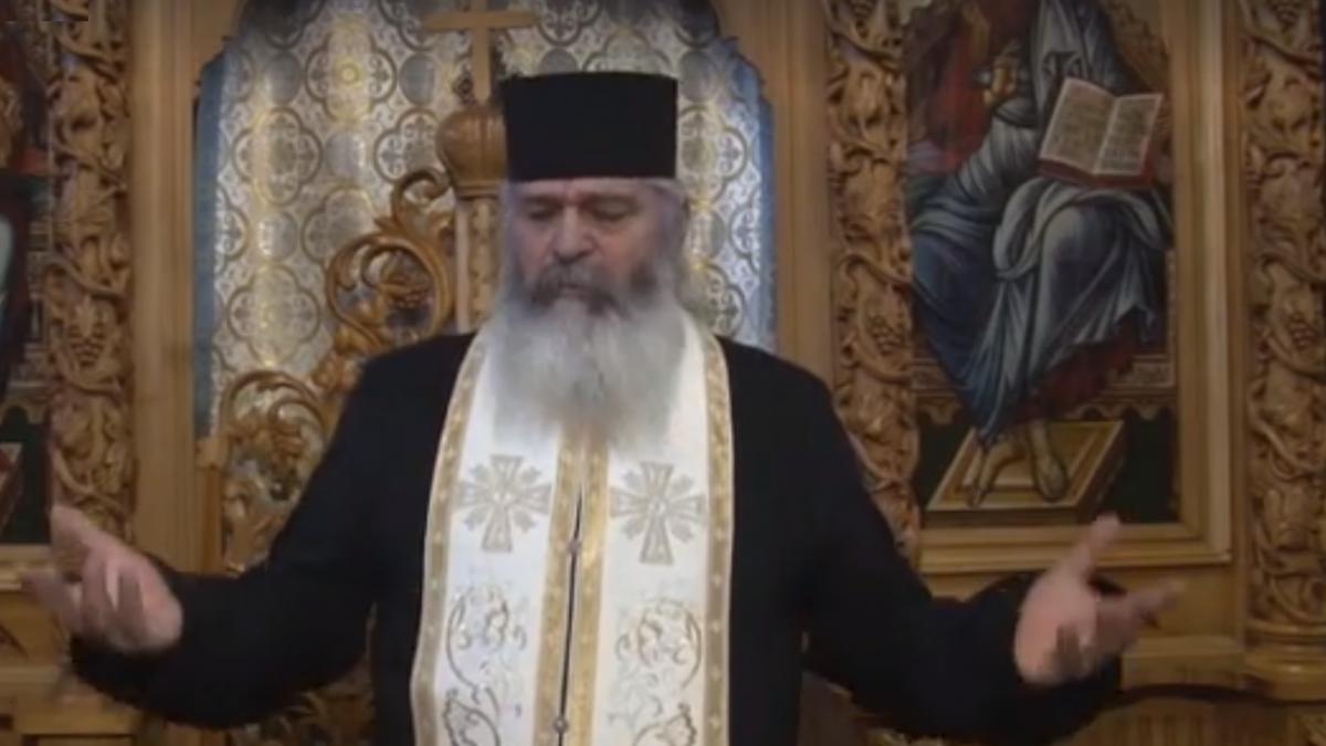 o fata l a chemat pe preot pentru ca nu putea sa spuna tatal nostru cand preotul a incercat sa o