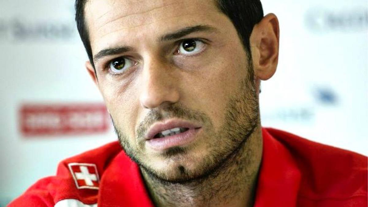 a cerut imediat divortul si custodia copilului cand si a vazut sotia la televizor de ce a luat