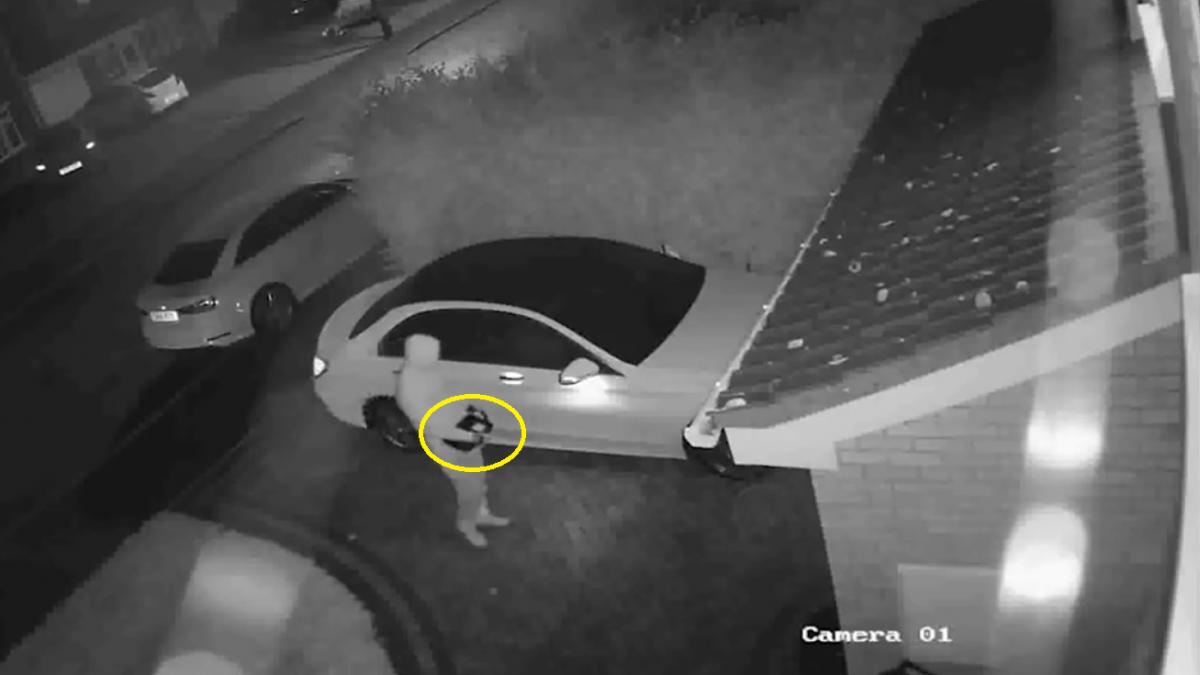 video asa se descuie o masina de lux in 2017 cum reusesc hotii sa fure un bolid in cateva secunde