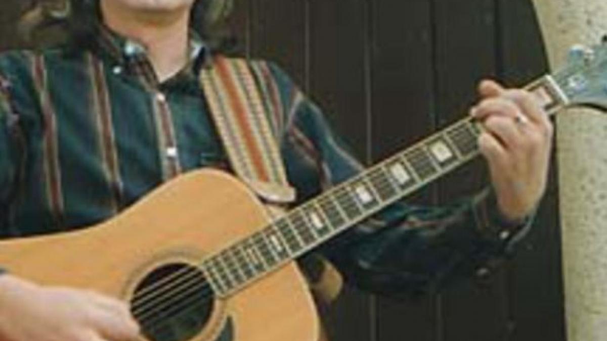 un urias artist din romania refuza boicotul si va canta in piata victoriei e doar o piata