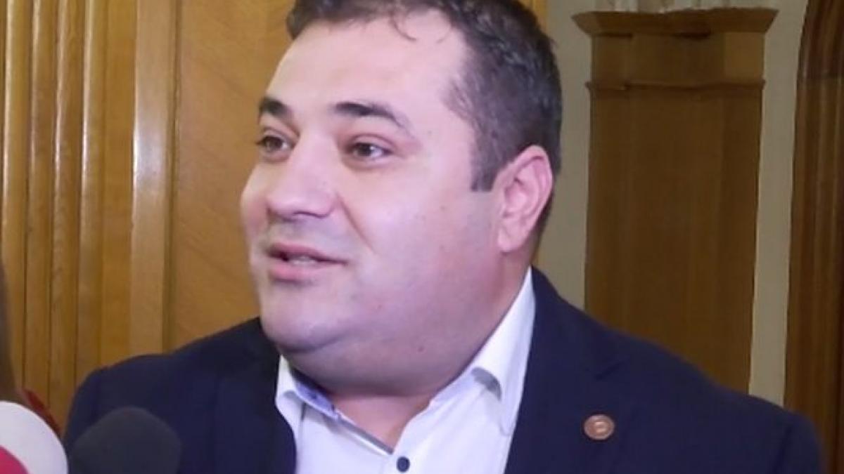 adrian solomon nu va merge la manifestatiile anuntate de psd pentru sambata si pe ceausescu l au