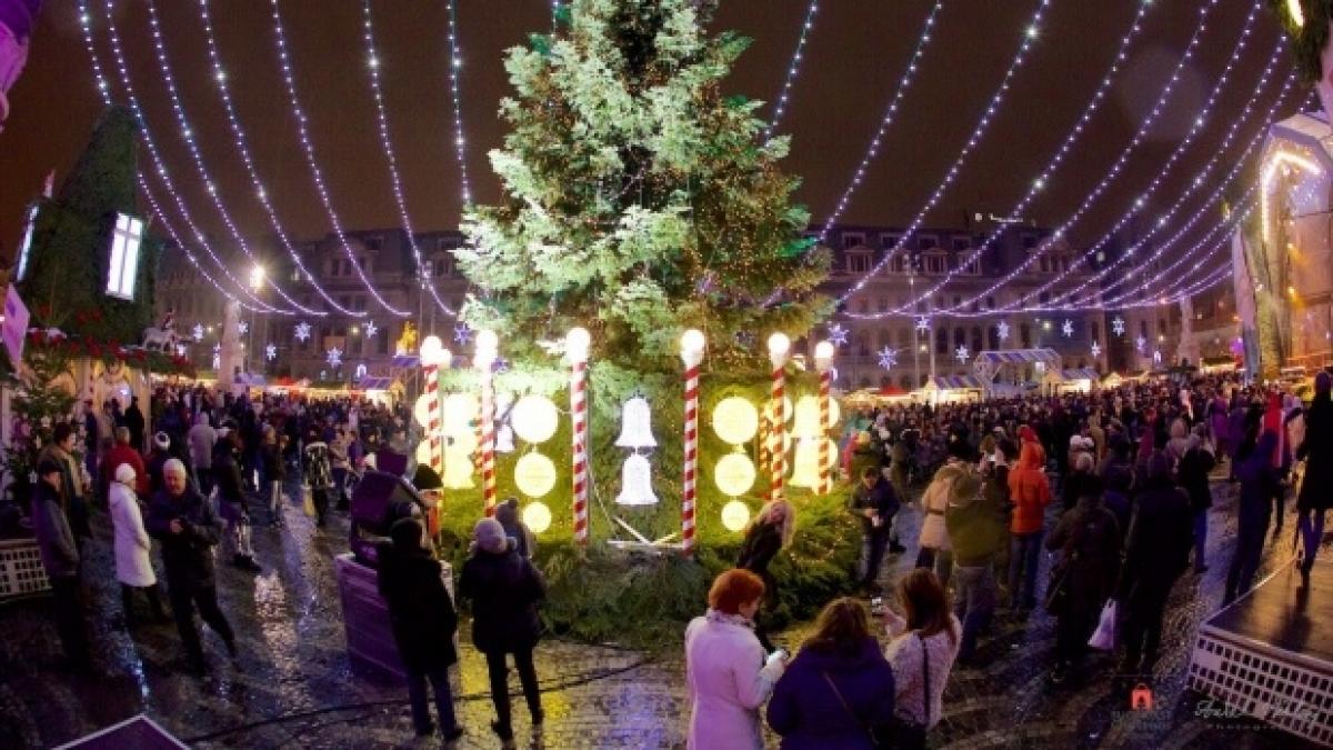 e oficial unde a fost mutat targul de craciun din piata victoriei