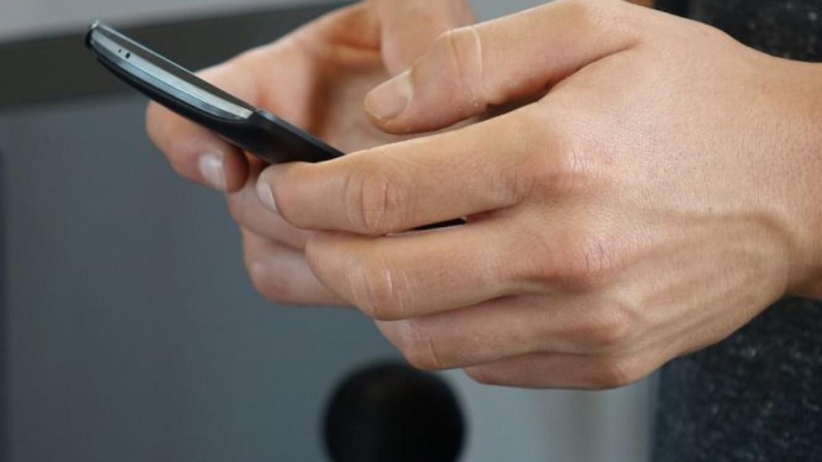 povestea primului sms trimis cu un sfert de secol in urma primele cuvinte scrise