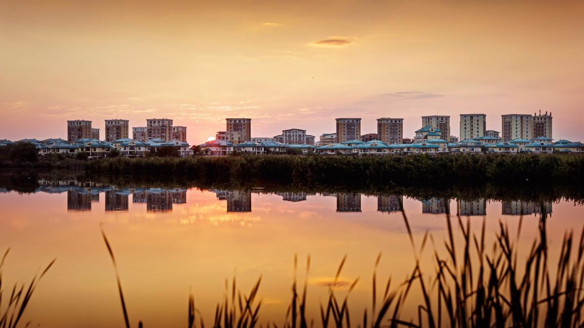 complexul rezidential cosmopolis a ajuns la numar de peste 6 700 de rezidenti