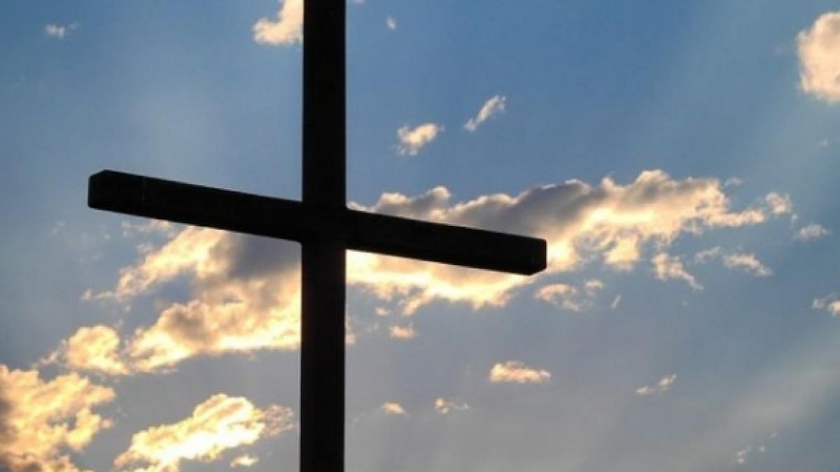 de ce se spune hristos a inviat dupa moartea regelui mihai