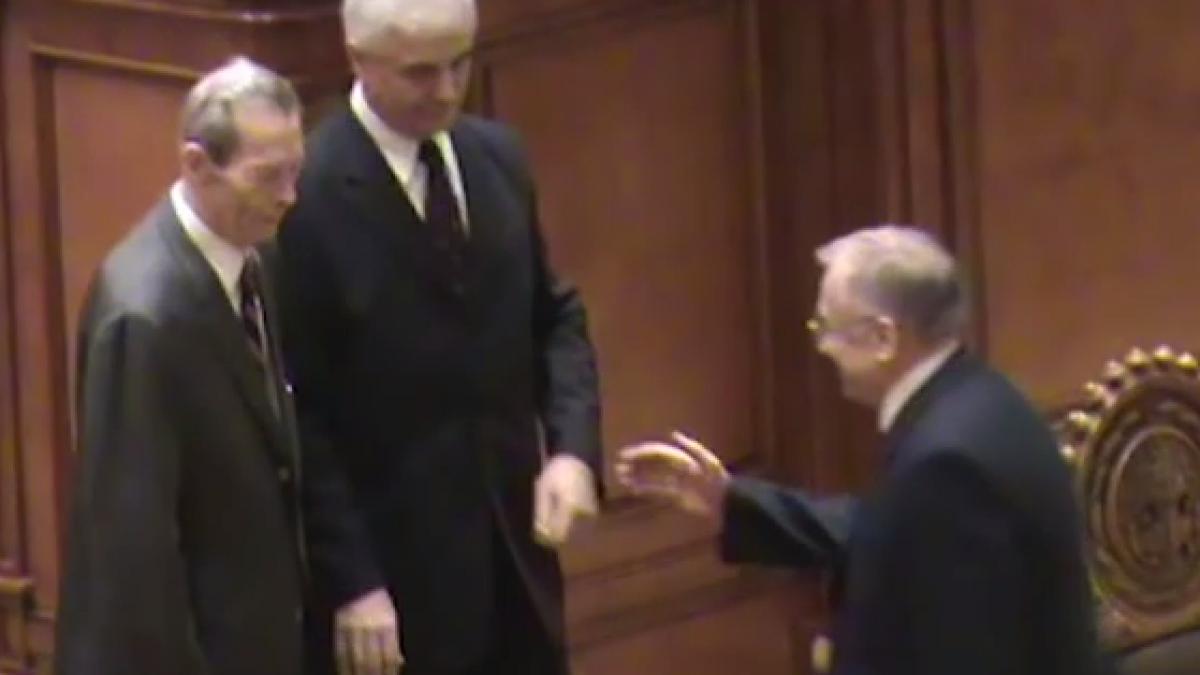 gestul uluitor facut de regele mihai in 2011 si care a ramas in istorie