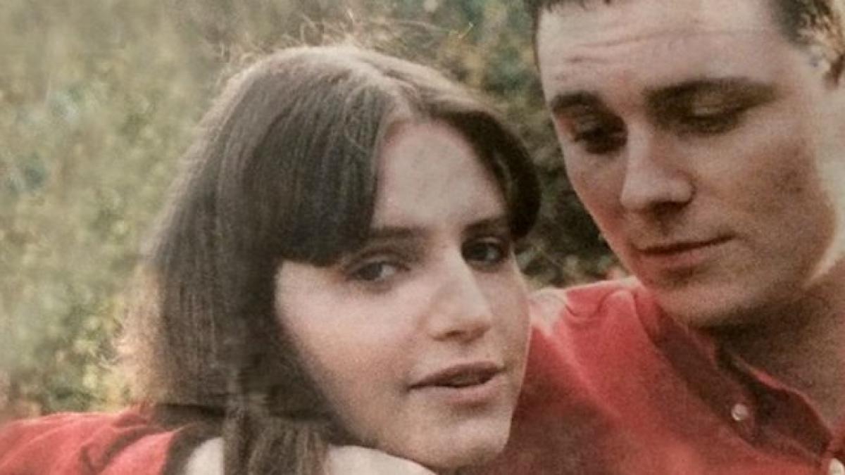 lucra la un proiect despre un monstru care a ucis doua fetite cand a cautat pe google a gasit o