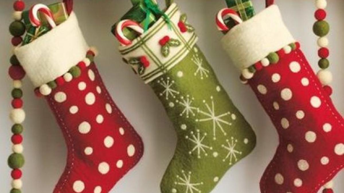 traditii si obiceiuri de mos nicolae de ce se pun cadouri in ghete in seara de 5 decembrie