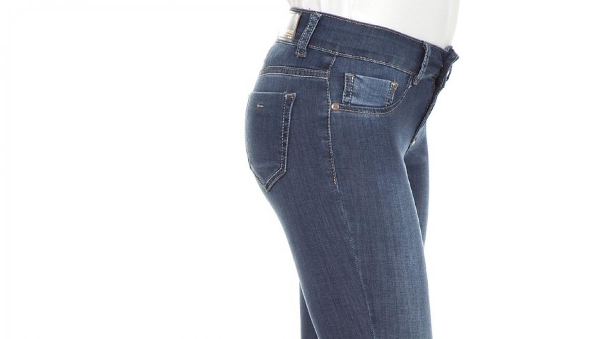 de ce nu este bine pentru femei sa intre in biserica in pantaloni