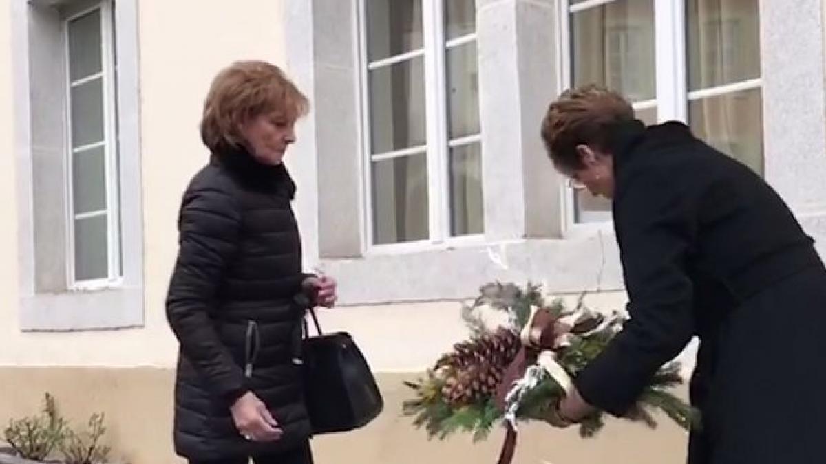 imagini emotionante cu doua dintre fiicele regelui mihai custodele coroanei romane principesa