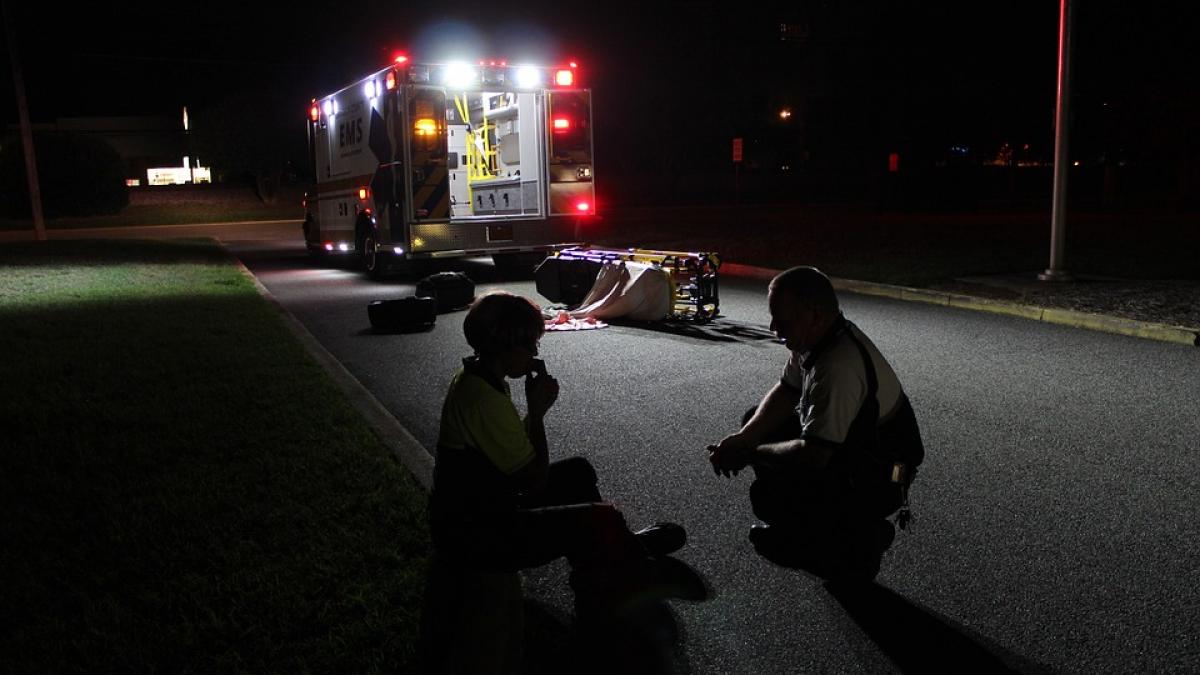 tatuajul care i a semnat sentinta la moarte medicii i au citit mesajul de pe piept si l au lasat sa