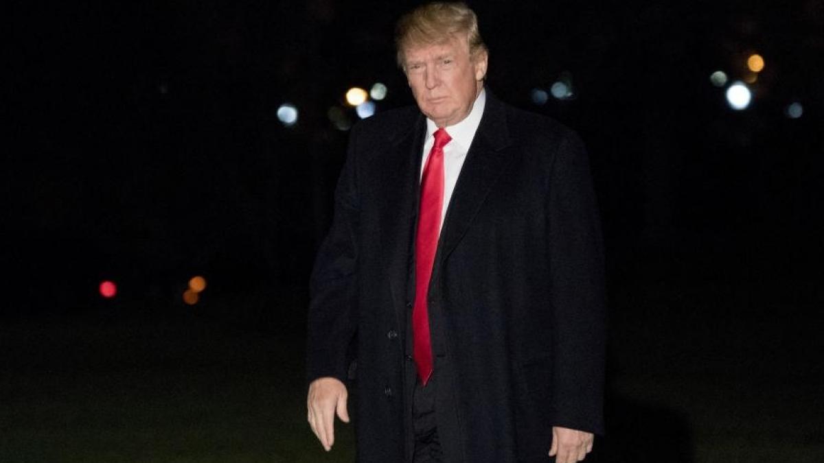 dezvaluiri facute de persoane apropiate de donald trump care e primul lucru pe care il face atunci