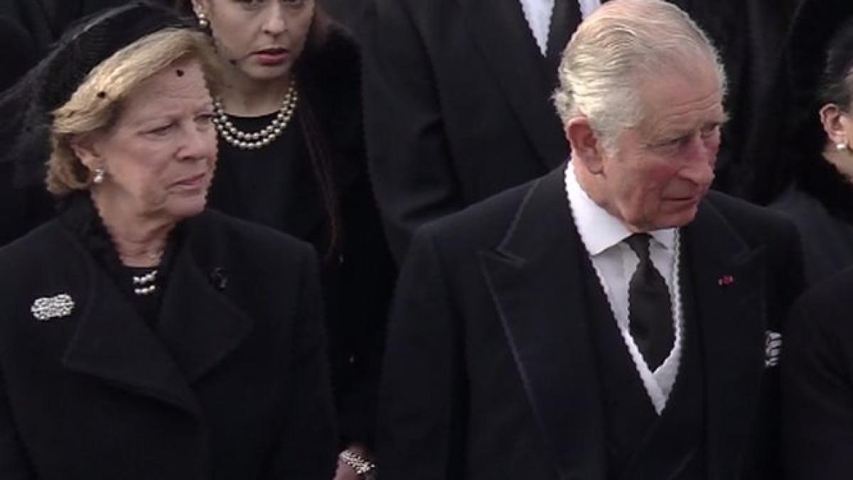regele mihai ultimul drum cum a fost surprins printul charles la funeraliile regale