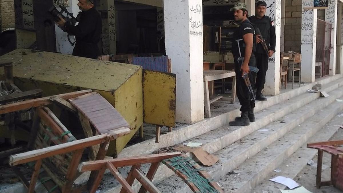 atac sinucigas cu bomba la o biserica opt persoane au murit