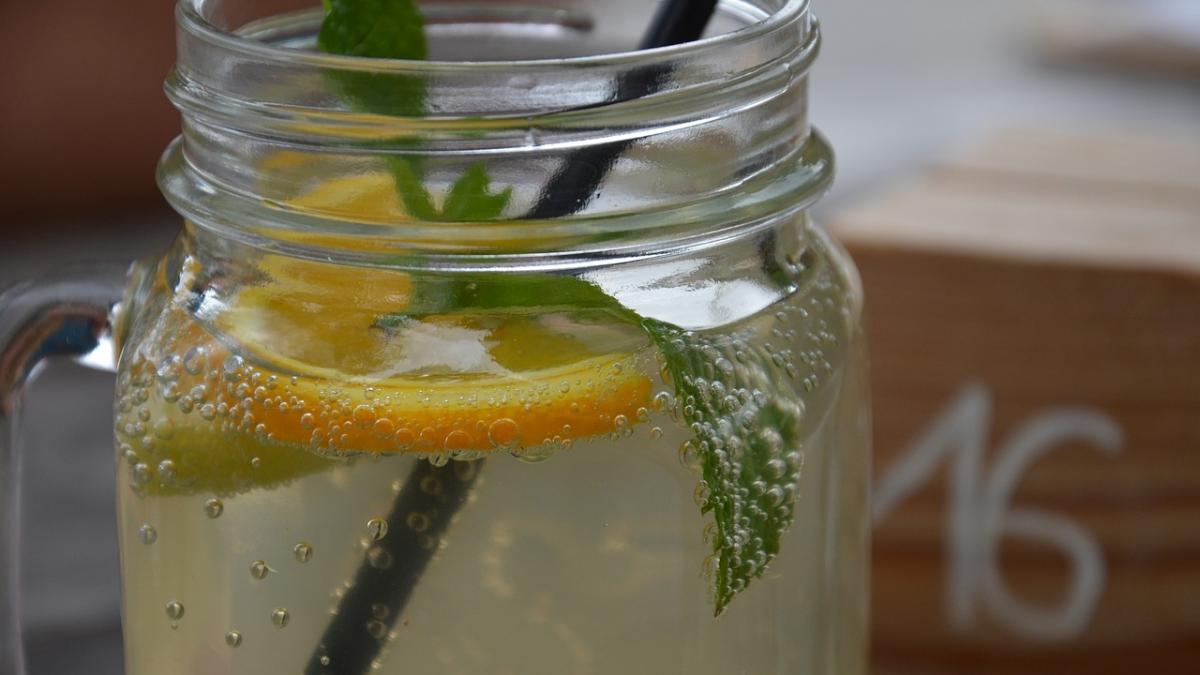 motivul pentru care nu trebuie sa comanzi niciodata limonada la restaurant