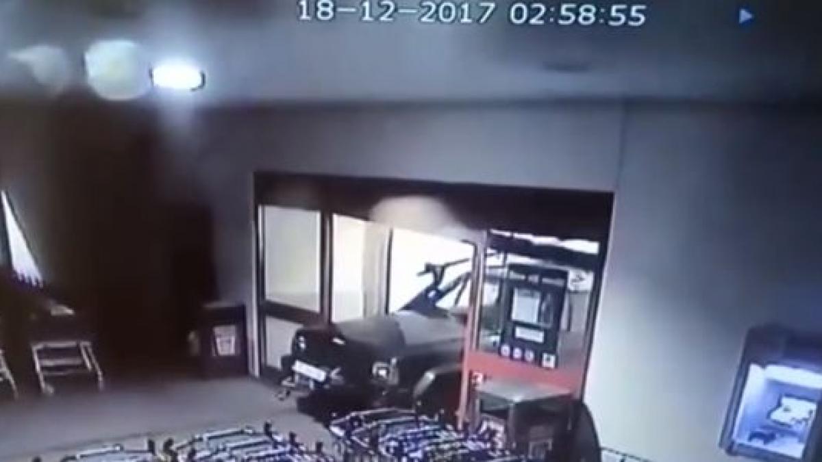 jaf ca n filme intr un hypermarket in constanta ce au furat hotii video