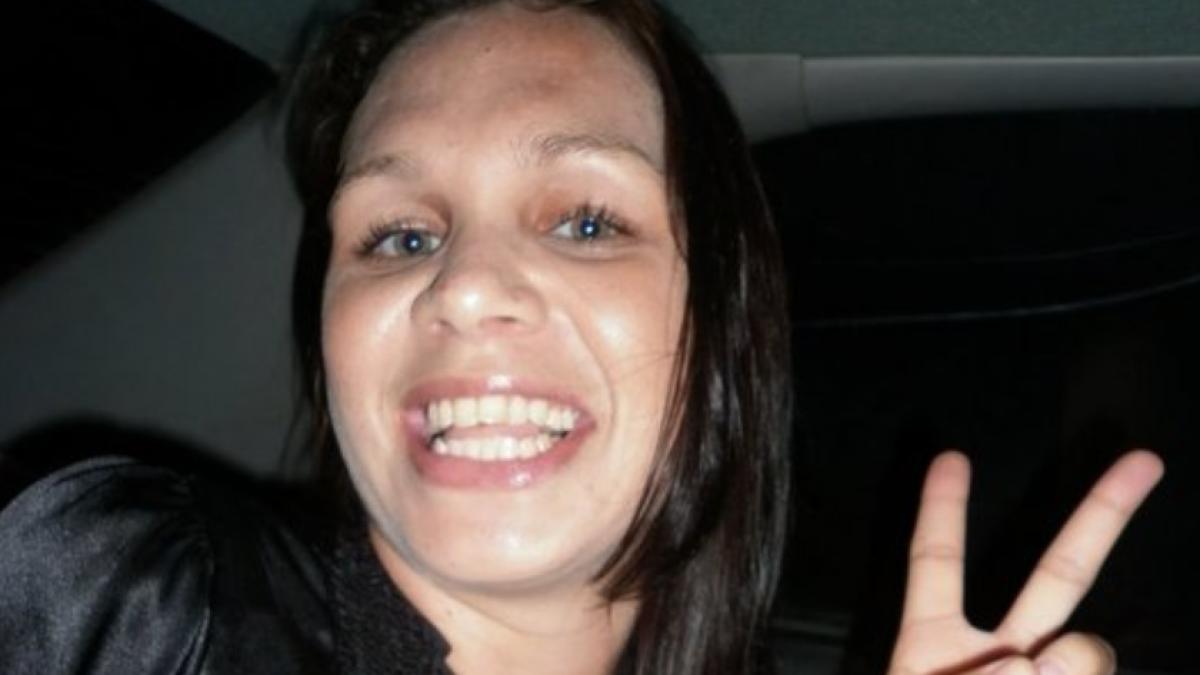 a murit la 32 de ani doctorii i au spus ca e prea tanara ca sa aiba asa ceva ce boala avea tanara