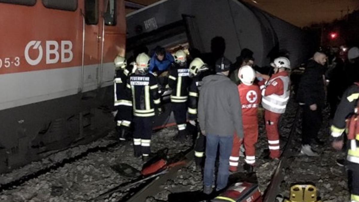 accident feroviar in austria doua trenuri s au ciocnit sunt cel putin 17 raniti