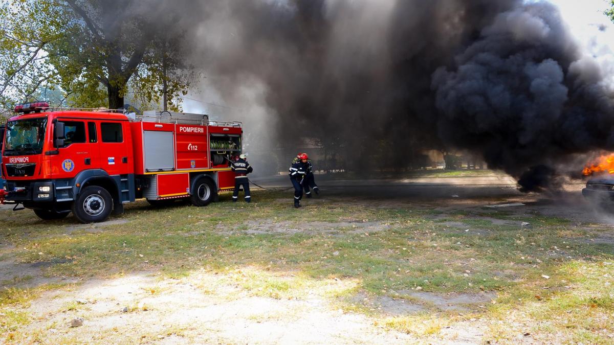 atac in stil mafiot in prag de craciun la galati o masina de lux a fost incendiata