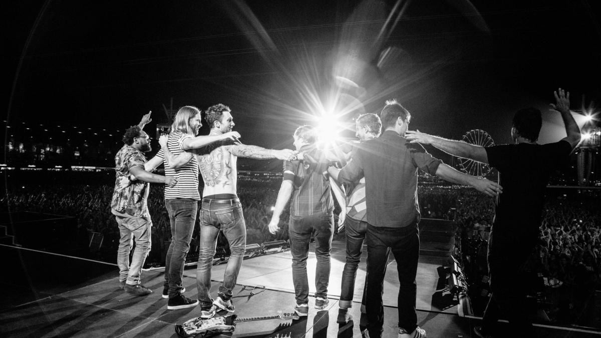 doliu in trupa maroon 5 a murit la doar 40 de ani