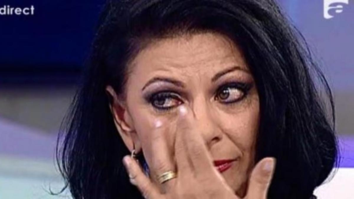 s a aflat elena carstea a avut probleme cu legea in america ce a facut cantareata