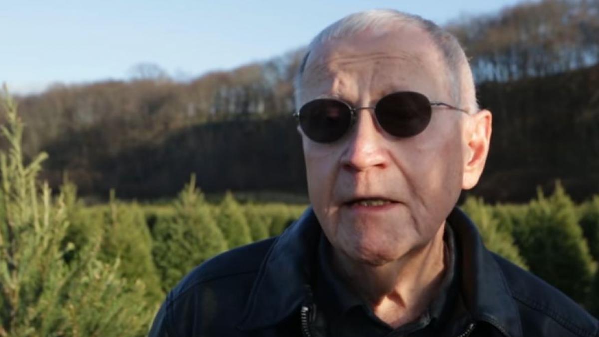 si a pierdut verigheta in timp ce cauta un brad de craciun dupa 15 ani ceva incredibil s a intamplat