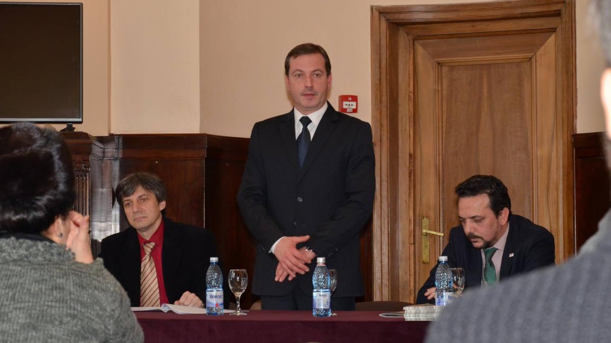 cine e universitarul gasit mort in casa in ziua de craciun