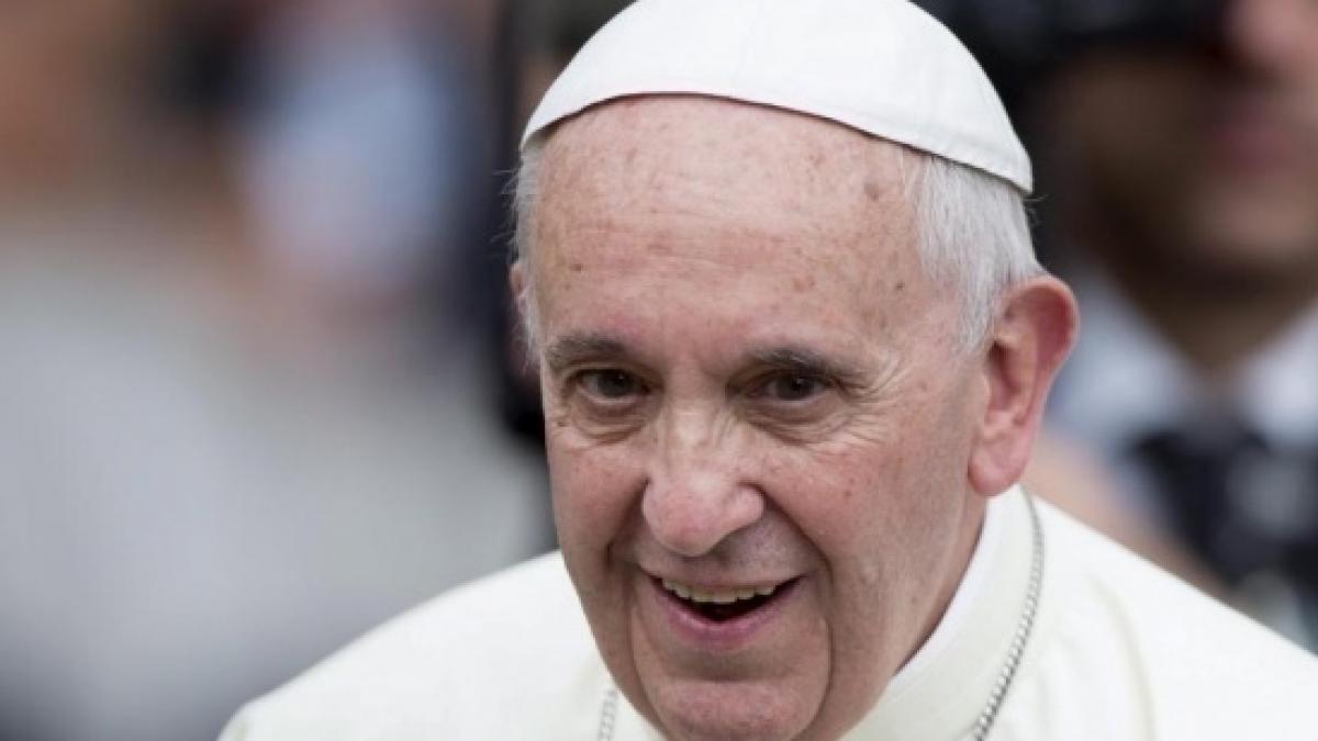 mesajul lui papa francisc de craciun sa ne rugam la domnul pentru pace in ierusalim si in intreaga