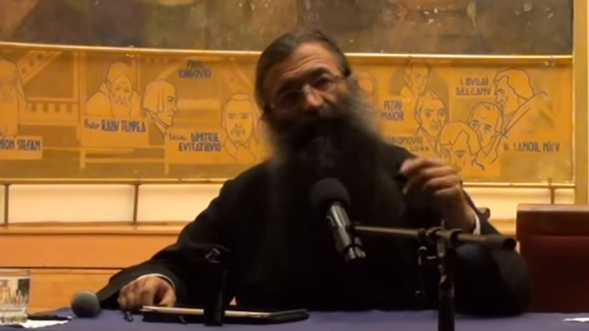 preotul care este tata pentru 400 de copii cere interzicerea avortului este o crima