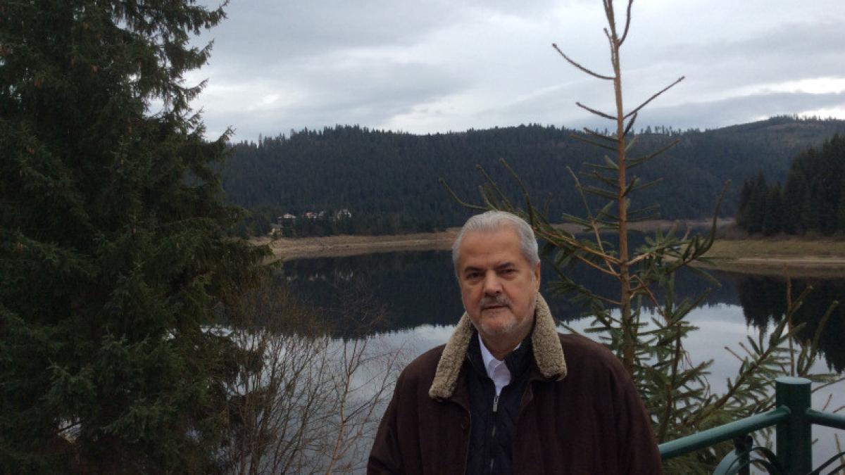 cabana lui adrian nastase din azuga a luat foc