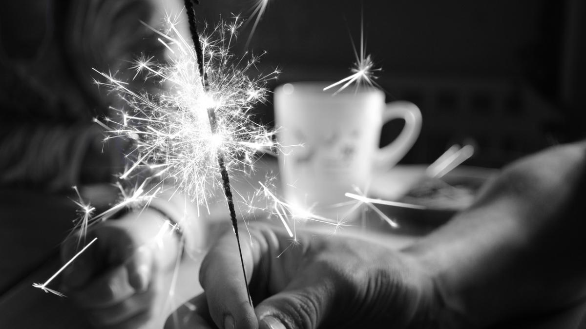 la multi ani sms uri de anul nou 2018 cele mai frumoase sms uri de trimis pentru prieteni