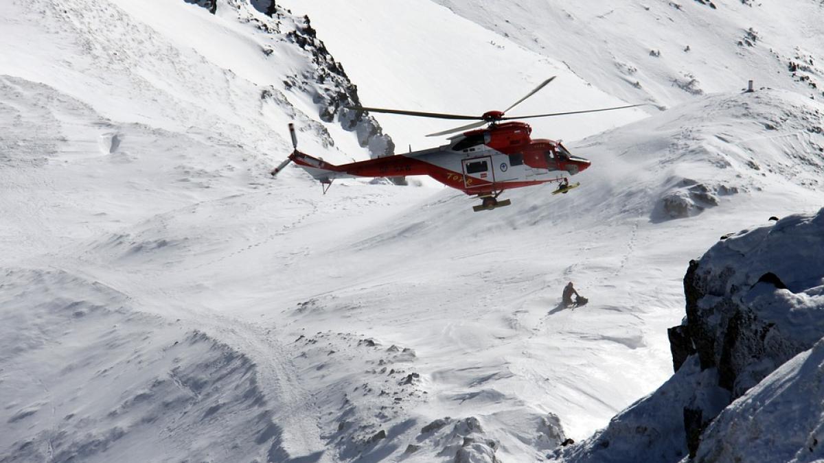 peste 130 de turisti blocati la babele telecabina nu mai circula din cauza vremii intervin jandarmi