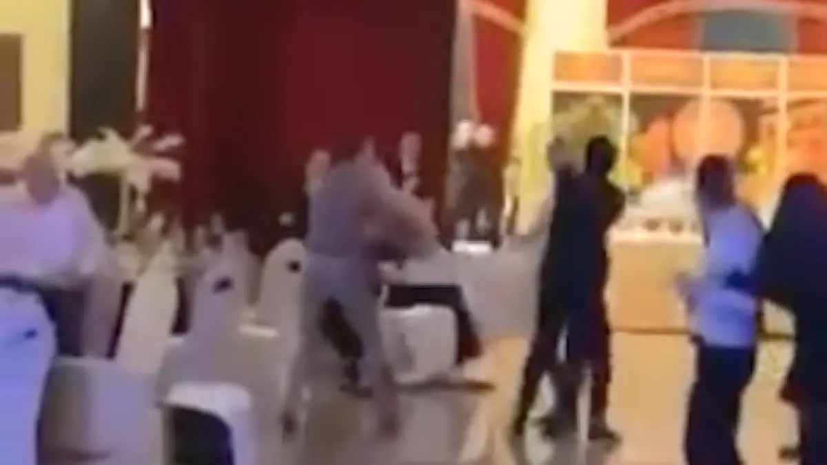 bataie ca n filme intr un restaurant de fite in noaptea de revelion video