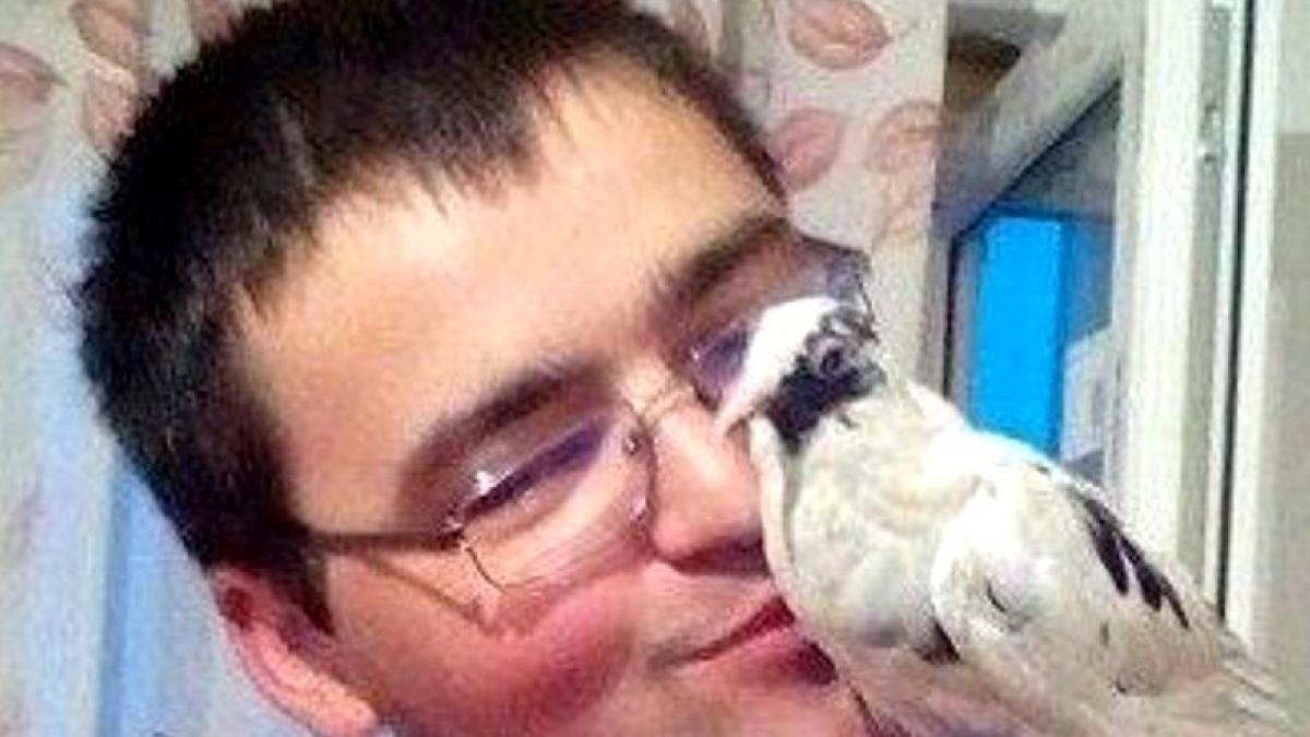 scriitor roman mort la 32 de ani mesajul bizar aparut pe pagina sa de facebook