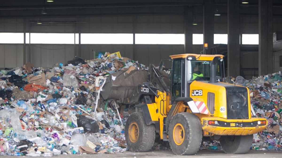 sectorul din bucuresti unde taxa de gunoi a fost majorata cu peste 130