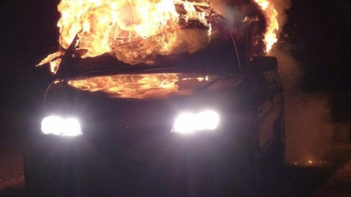 un roman a ars de viu in masina sa din italia care a fost motivul