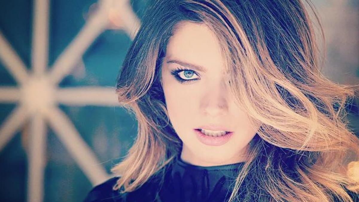 alexandra dinu a implinit pe 3 ianuarie 37 de ani toti au ramas uimiti cand au vazut ce a scris