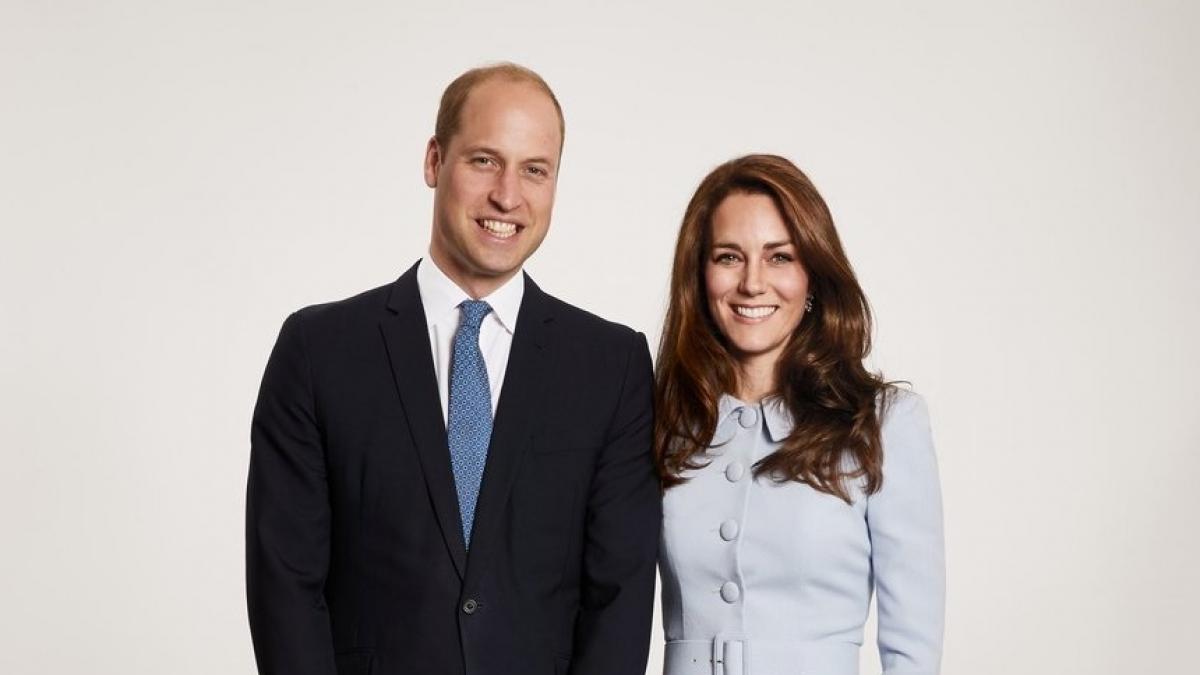 detaliile ascunse din fotografia de craciun a ducilor de cambridge motivul pentru care cei patru s