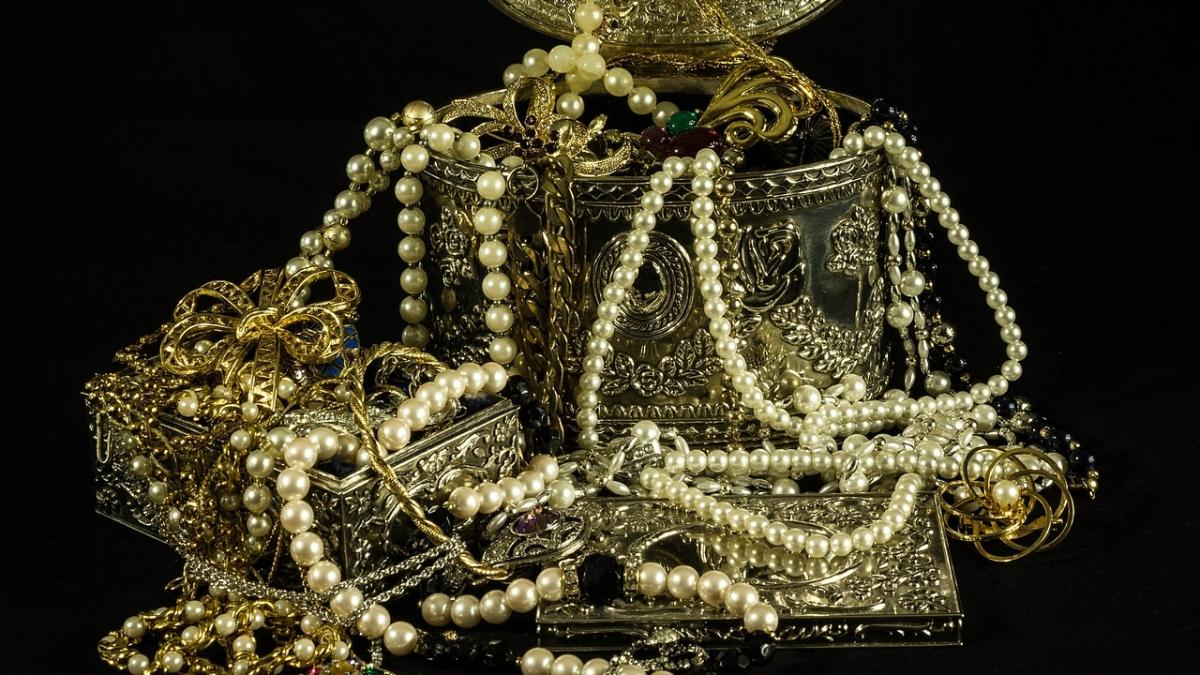 jaf ca n filme la palatul dogilor din venetia hotii au furat bijuterii foarte valoroase