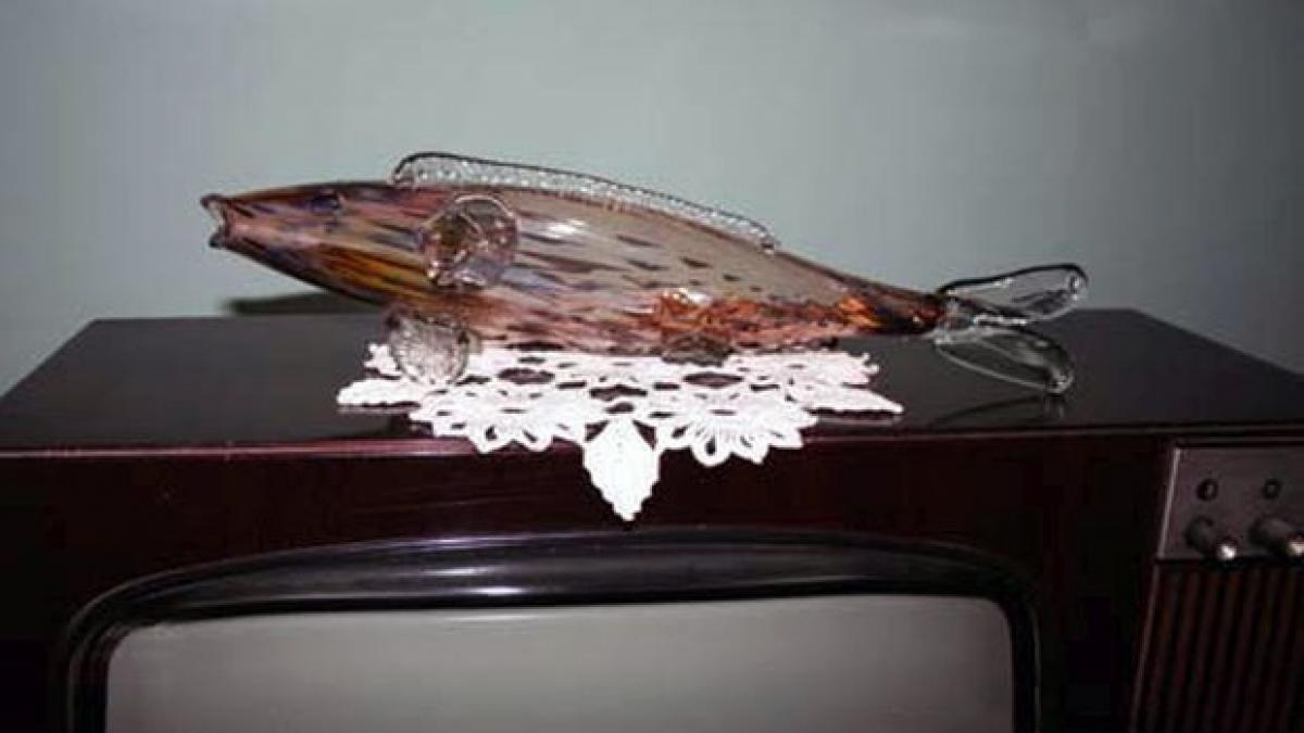 pestele din sticla pe care orice roman il avea in casa pe vremea lui ceausescu a ajuns sa coste o