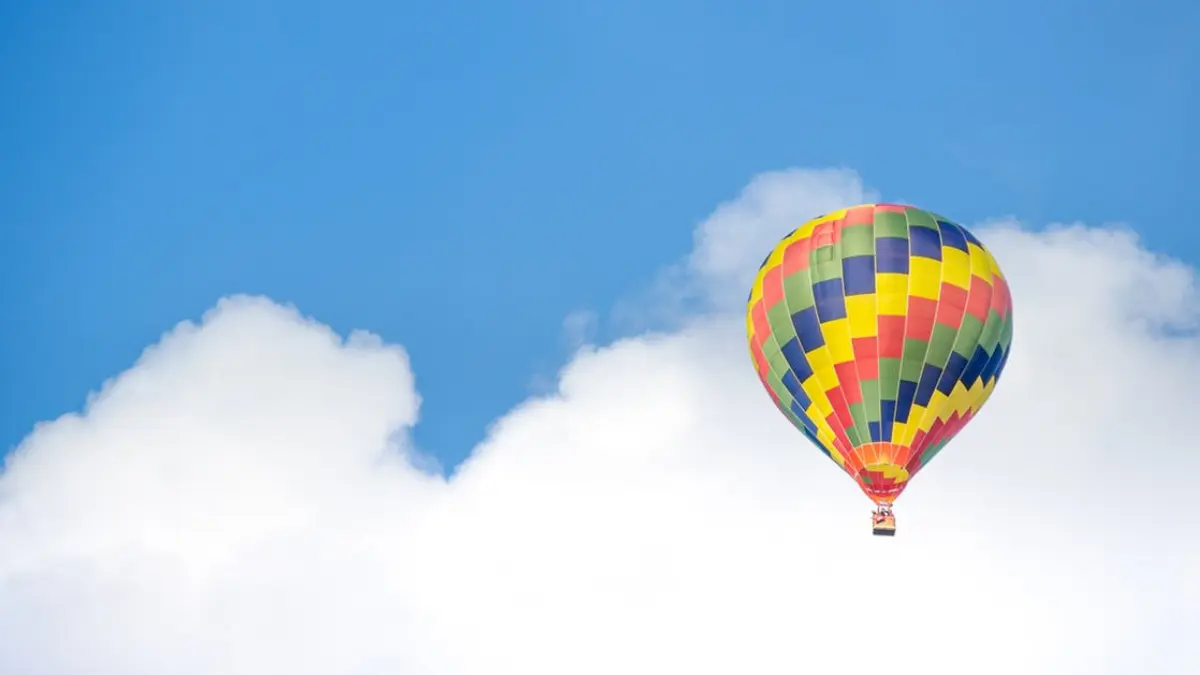 un turist a murit si alti 12 au fost raniti dupa ce un balon cu aer cald s a prabusit
