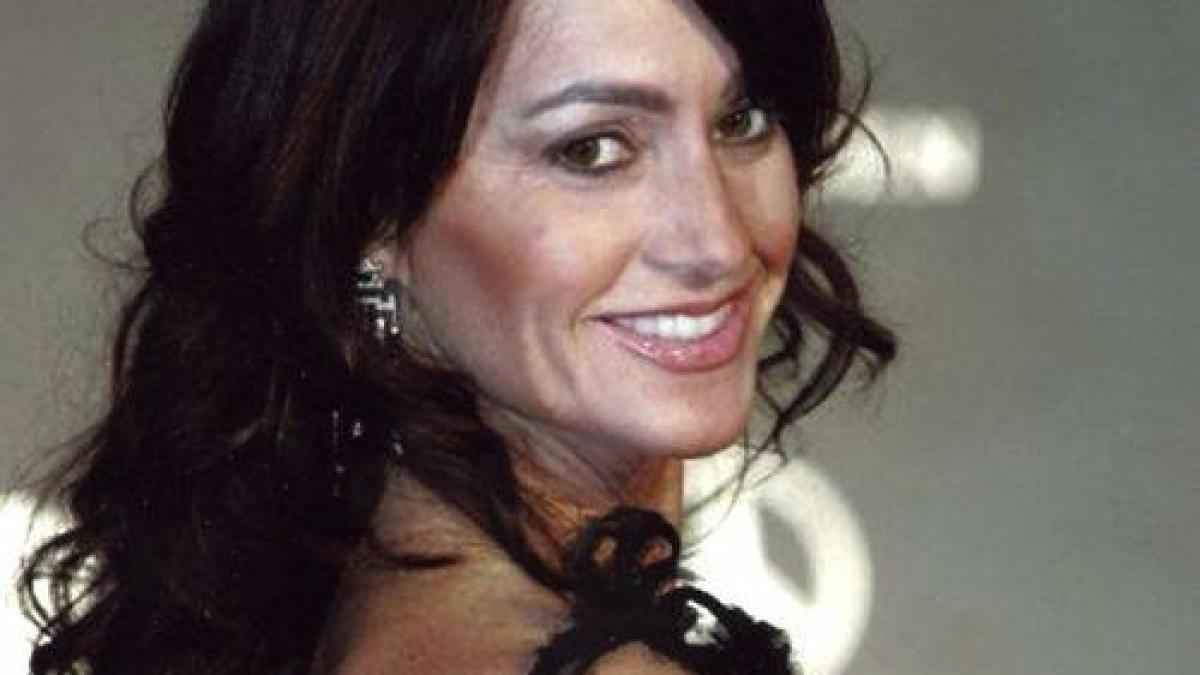 nadia comaneci la gala globurilor de aur cum a fost surprinsa fosta gimnasta pe covorul rosu