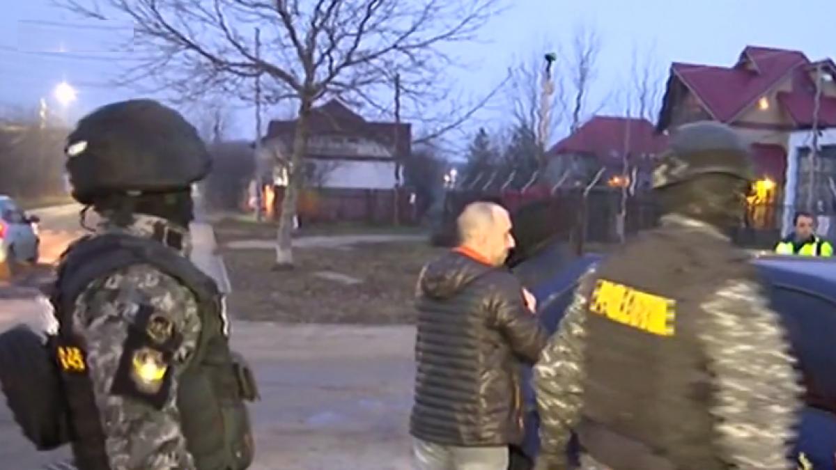 ultimele detalii despre politistul pedofil ce va fi nevoit sa faca dupa ce luni seara anchetatorii