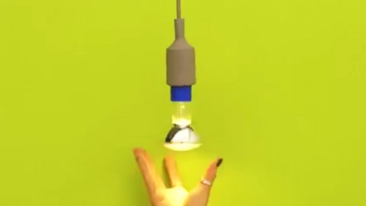 24 it becul care se insurubeaza singur