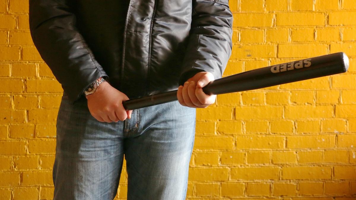 au jefuit si omorat un batran apoi i au jucat banii la pacanele ce au cerut apoi magistratilor este