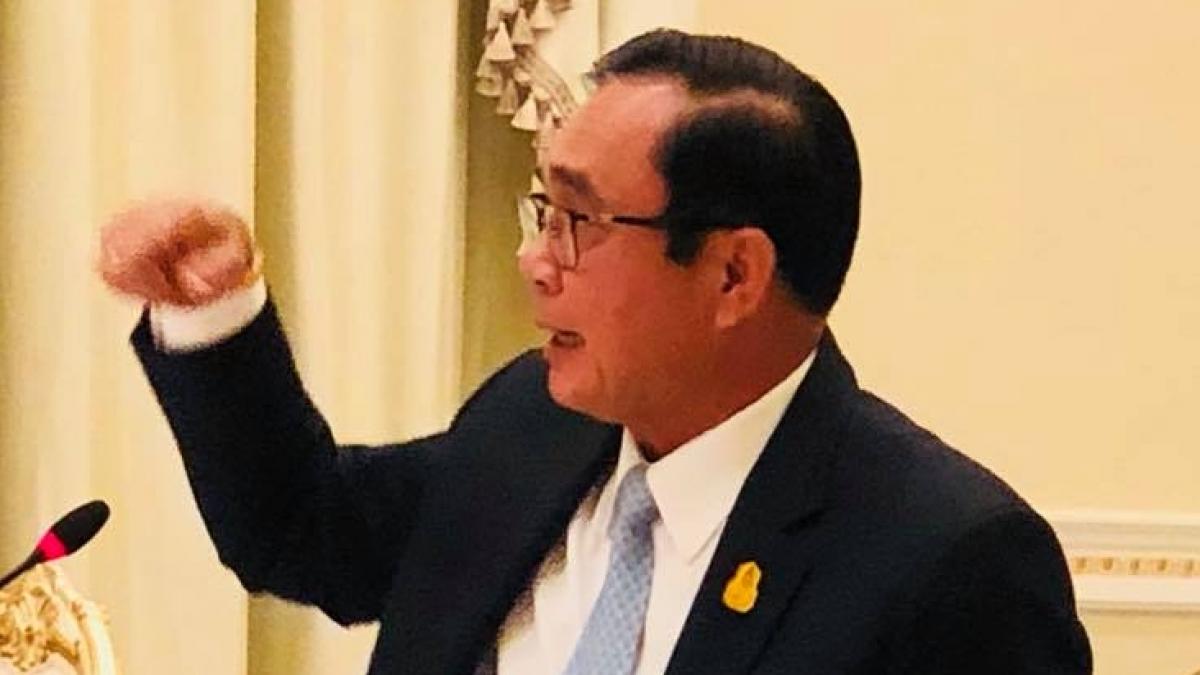 situatie fara precedent in politica ce a facut acest sef de stat ca sa scape de ziaristi la o