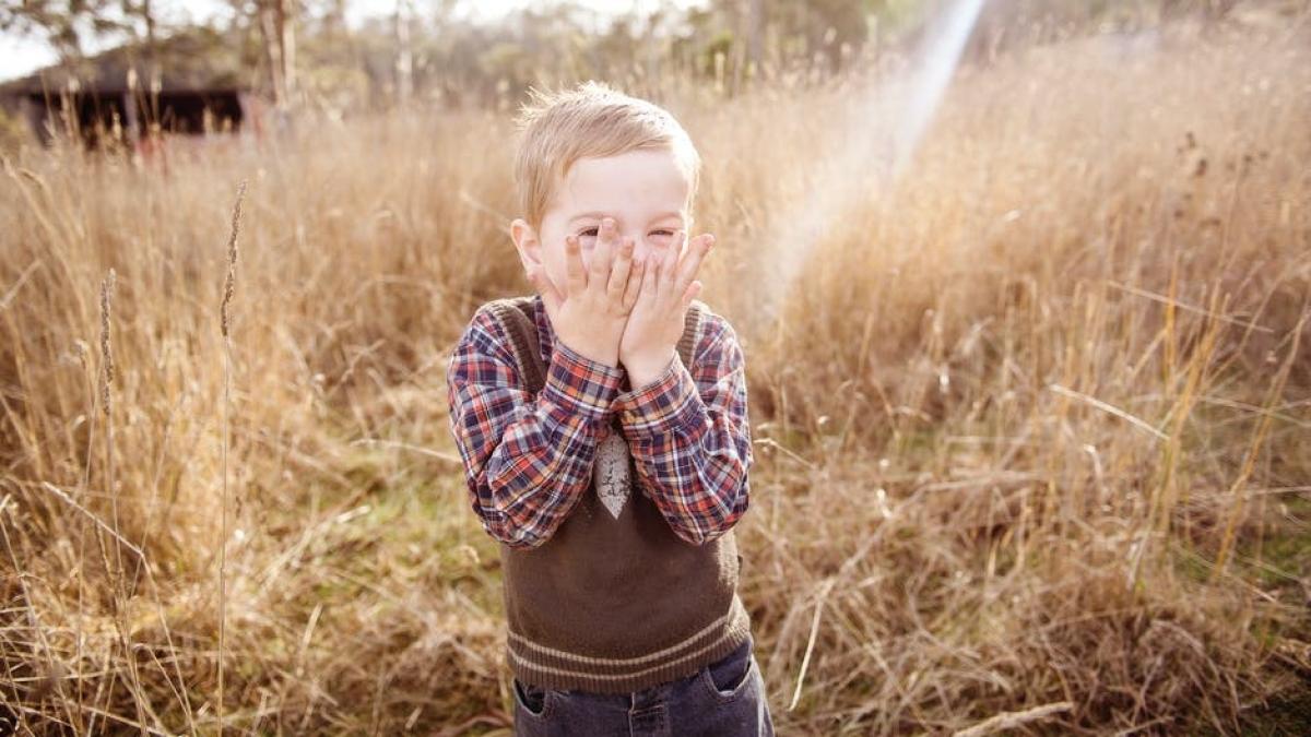 a mintit ca fiul sau cel mic sufera de o boala incurabila motivul incredibil pentru care o mama a