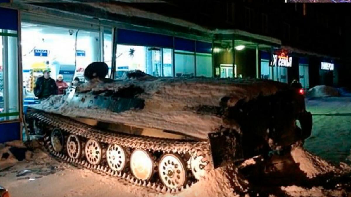 un barbat din rusia a furat un tanc si a intrat cu el intr un magazin motivul intrece orice