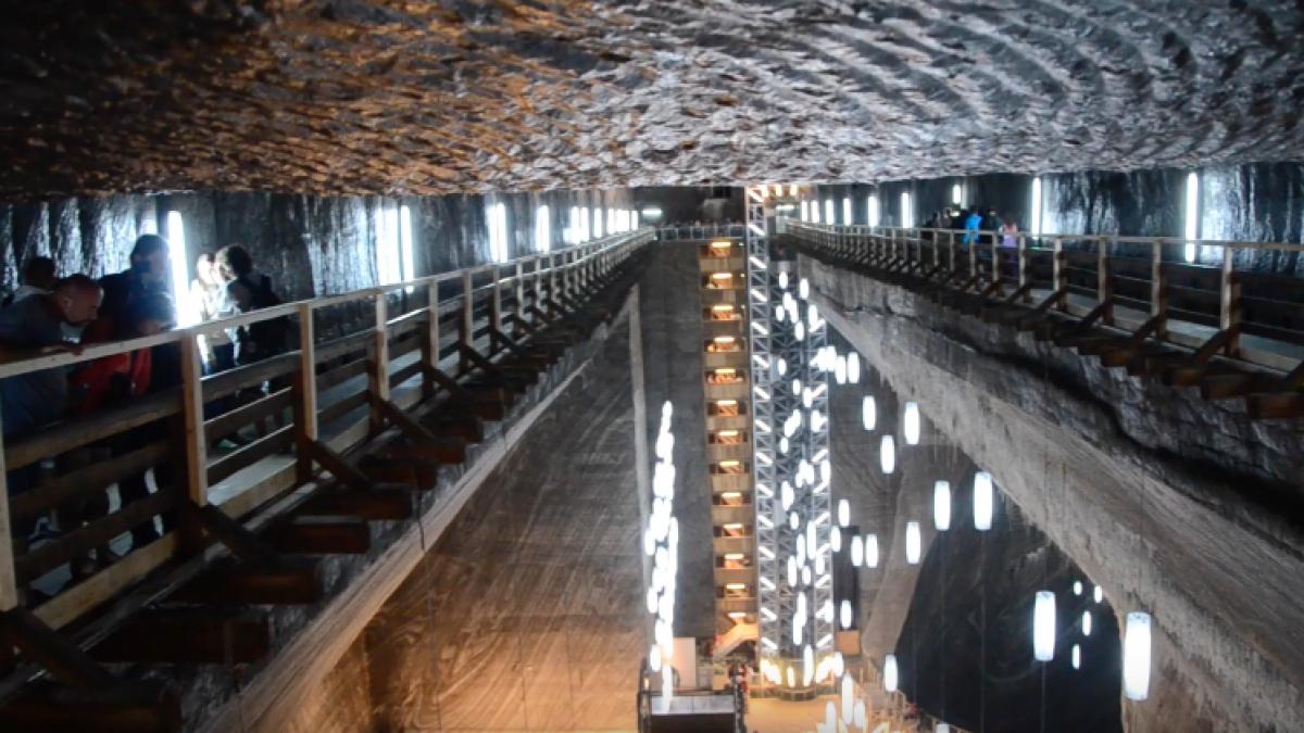 record de vizitatori in cel mai frumos loc subteran din lume aflat in romania