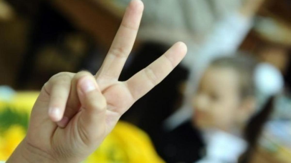 vacanta s a terminat elevii si prescolarii se intorc de luni la scoala